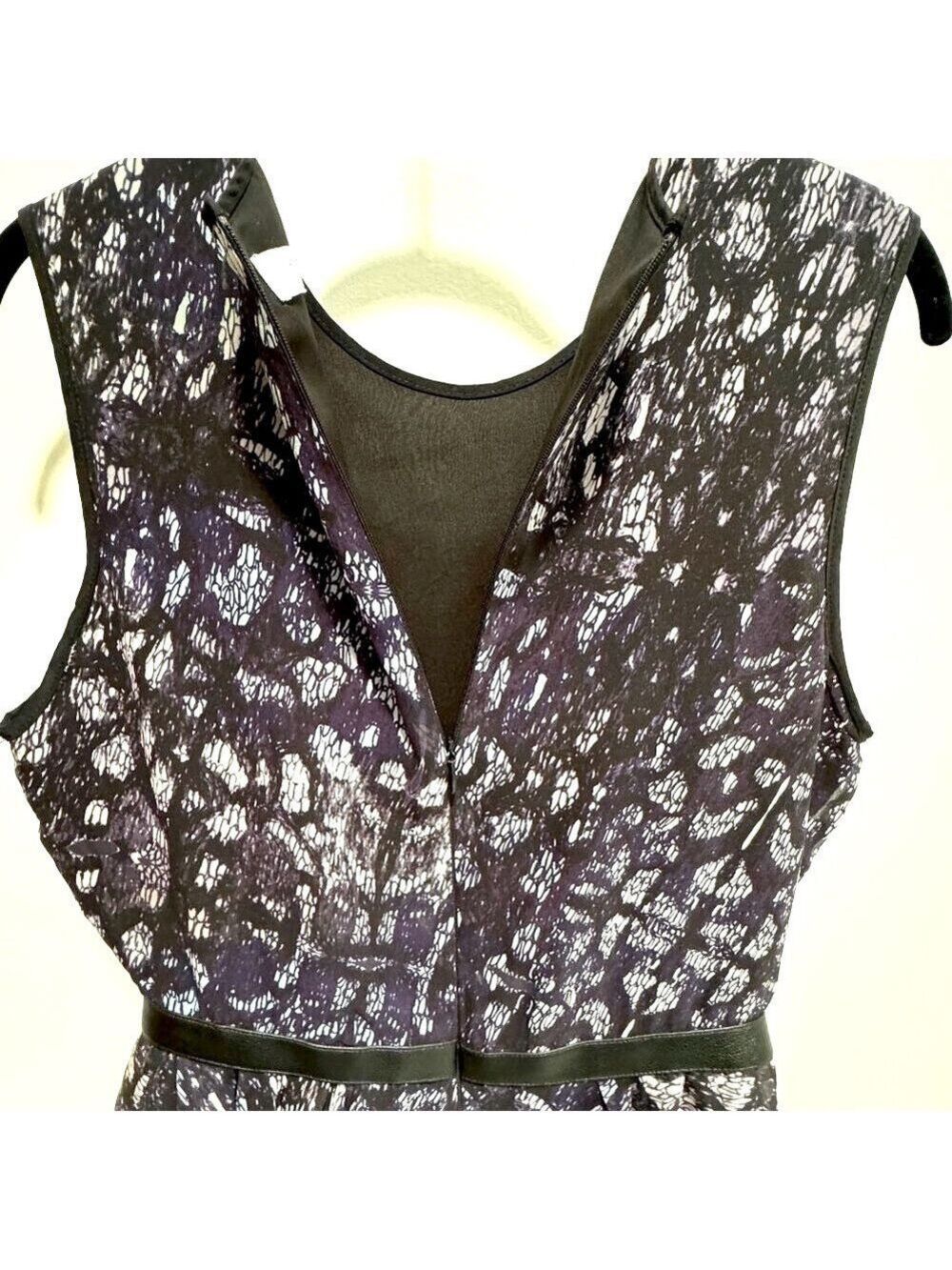 Hunter Bell Sleeveless Peplum, 100% Silk & Leather Trim, Size 8 - Picture 11 of 12